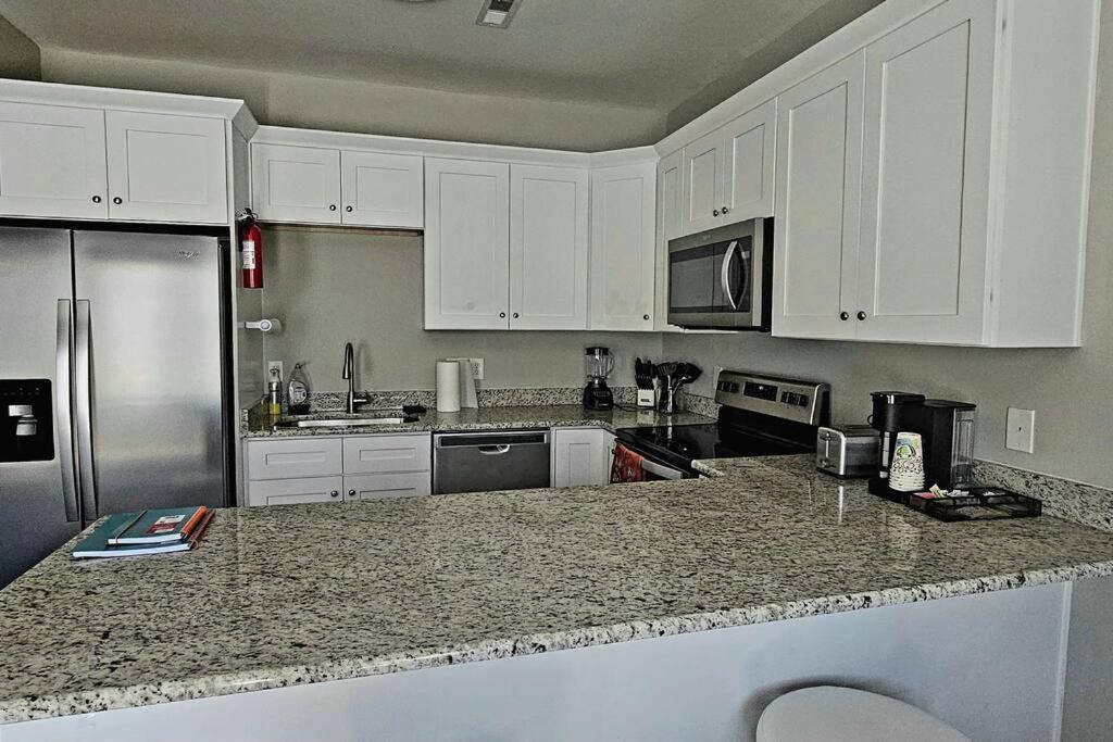 Gorgeous 3 Bedroom Home With Cable Tv In All Rooms & Free Wi-Fi 콩코드 외부 사진