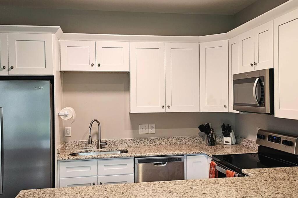 Gorgeous 3 Bedroom Home With Cable Tv In All Rooms & Free Wi-Fi 콩코드 외부 사진