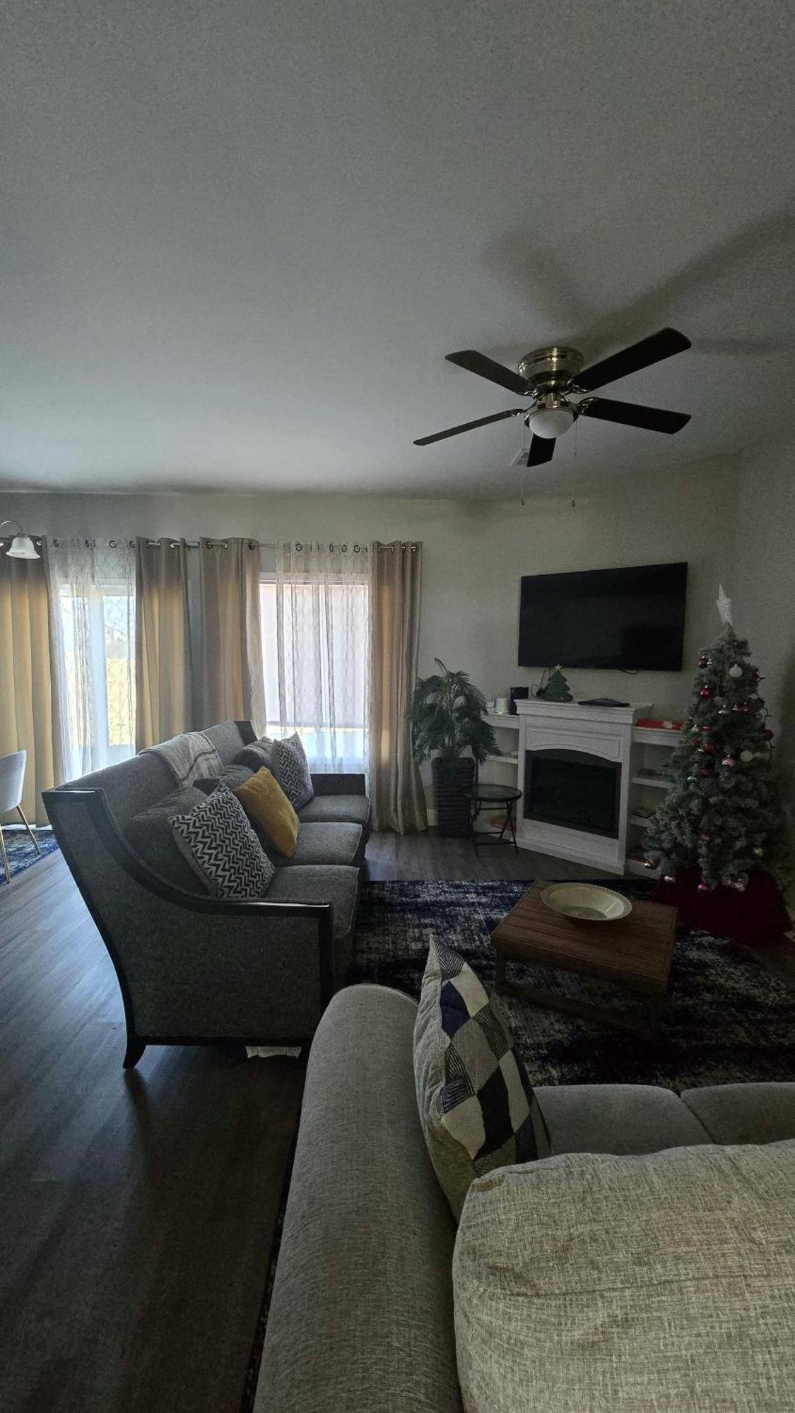 Gorgeous 3 Bedroom Home With Cable Tv In All Rooms & Free Wi-Fi 콩코드 외부 사진